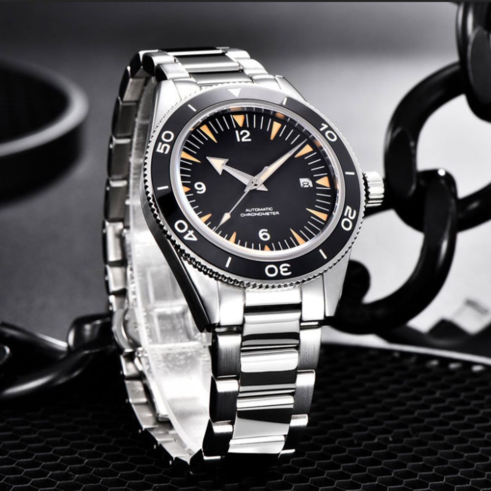 Reloj con movimiento NH35 con  - Luxury Watch Display reseña y precio